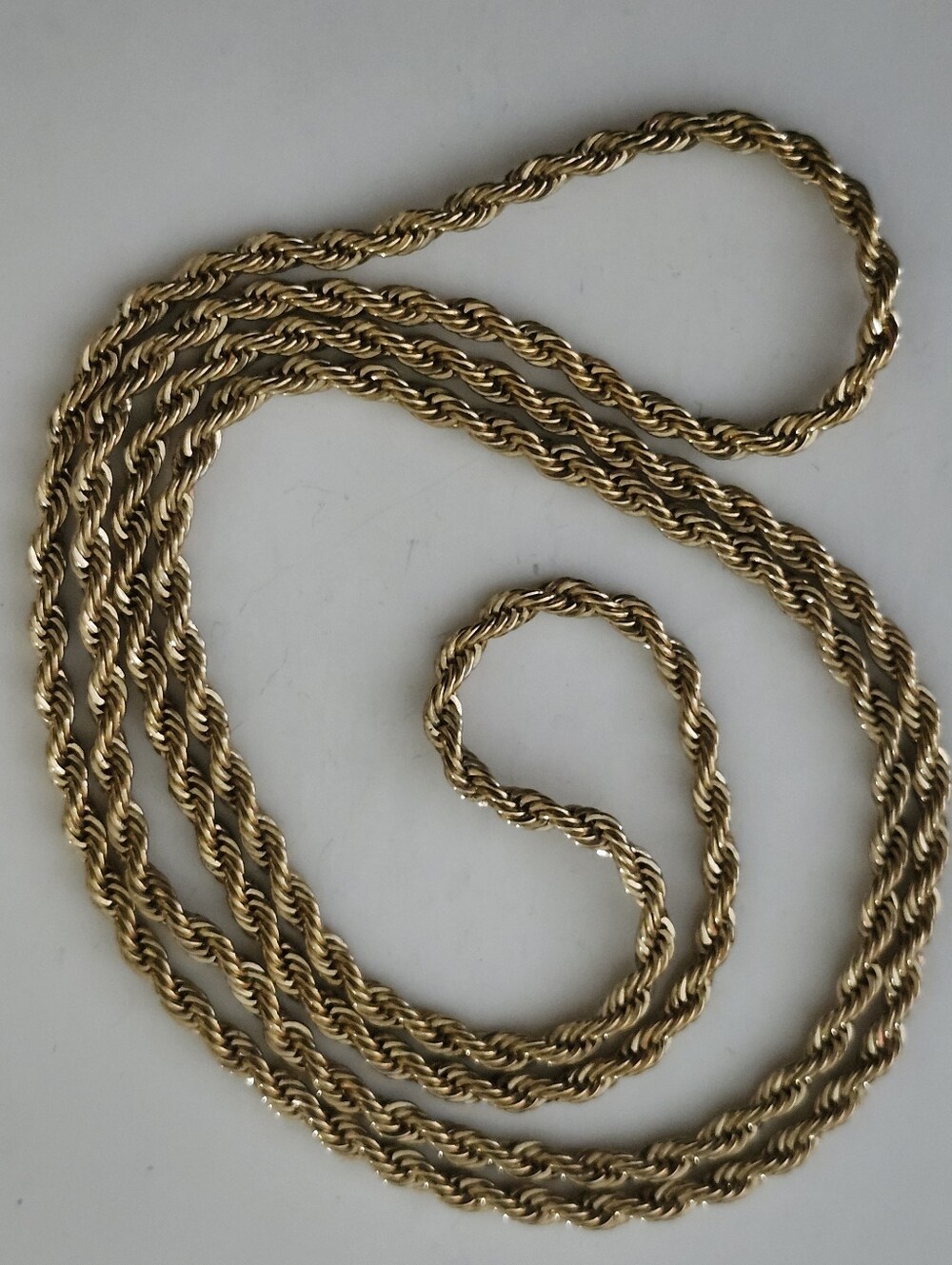 Gold Tone Twisted Rope Chain Necklace Pull Over No Clasp
